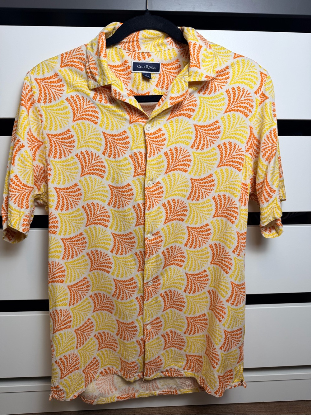 Club Room Men’s Silk Rayon Button Down Shirt Small Yellow Orange Botanical Print